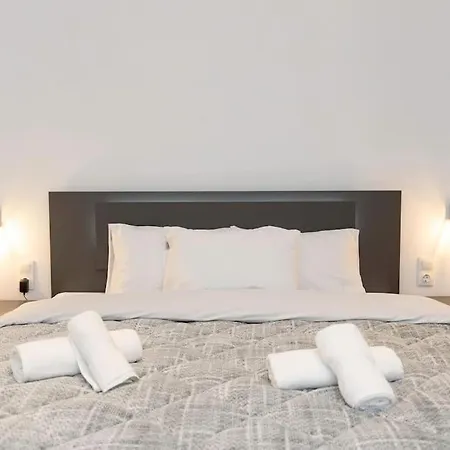 Lux At French Institute Salonicco